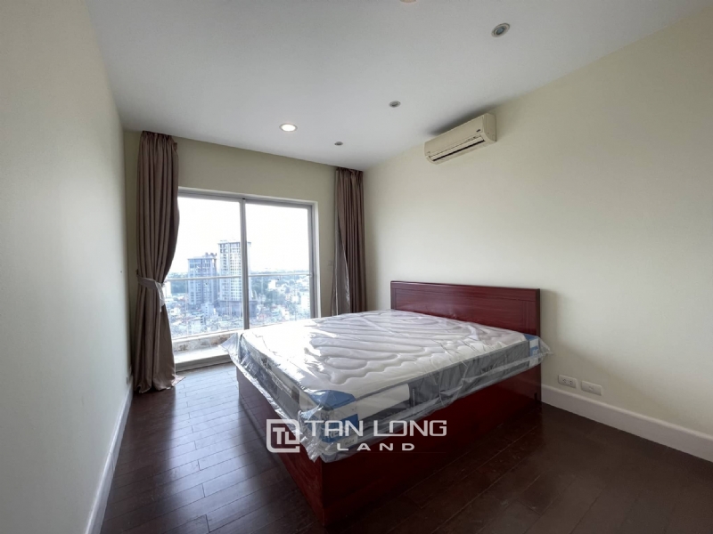 Spacious unfurnished apartment for rent in Golden Westlake Thuy Khue 10
