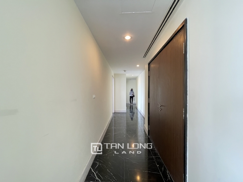 Spacious unfurnished apartment for rent in Golden Westlake Thuy Khue 22