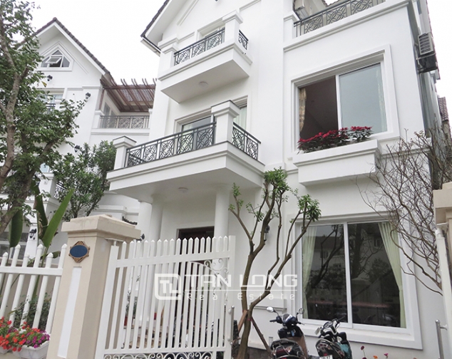 Splendid 3 bedroom villa for rent in Hoa Phuong 7, Vinhomes Riverside, Long Bien dist 1