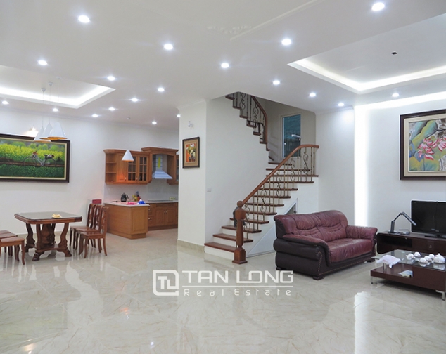 Splendid 3 bedroom villa for rent in Hoa Phuong 7, Vinhomes Riverside, Long Bien dist 5