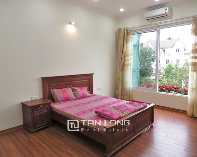 Splendid 3 bedroom villa for rent in Hoa Phuong 7, Vinhomes Riverside, Long Bien dist 1