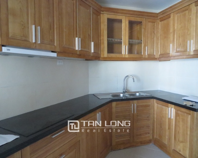 Stunning 2 bedroom apartment in N04 Hoang Dao Thuy for rent, unfurnished status 3