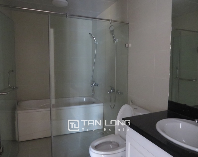 Stunning 2 bedroom apartment in N04 Hoang Dao Thuy for rent, unfurnished status 6