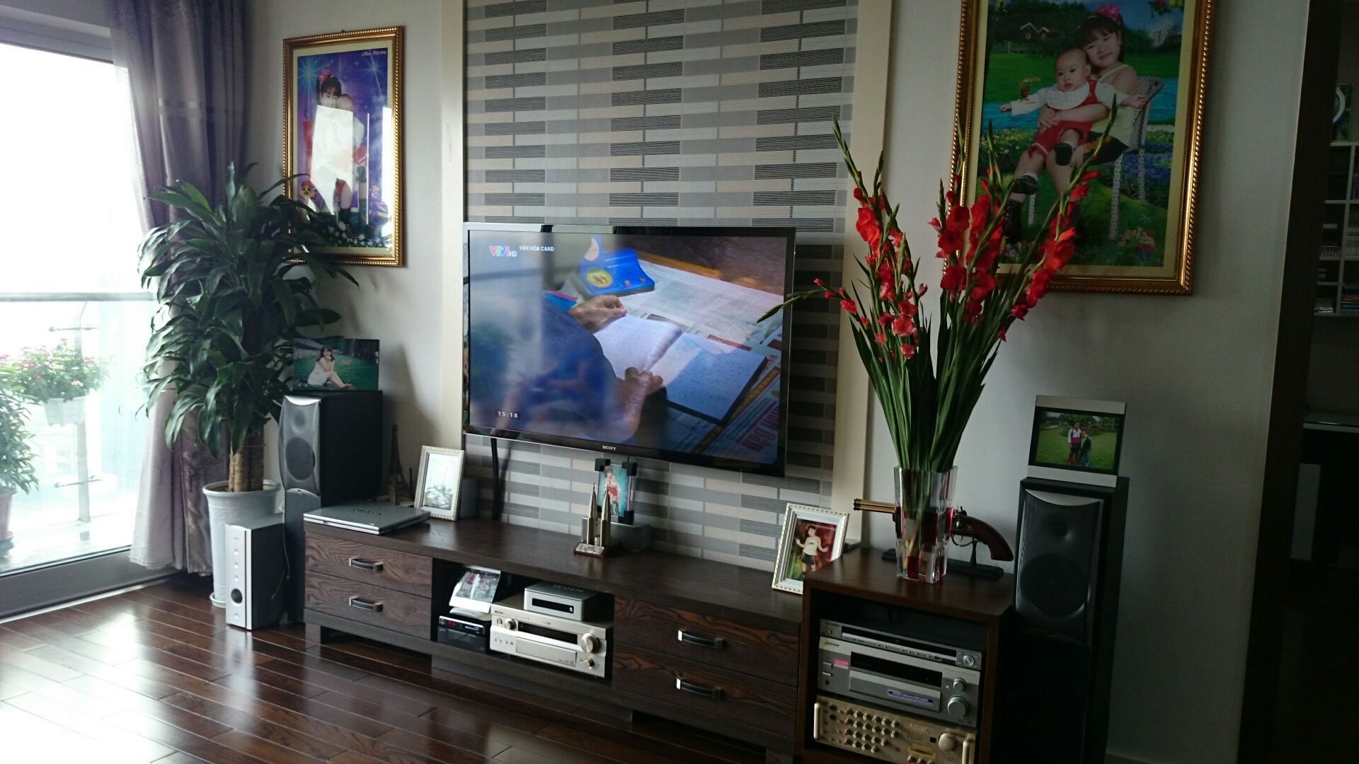 Stunning 3 bedrooms apartment for rent in Lancaster, Nui Truc street, Ba Dinh, Ha Noi 2