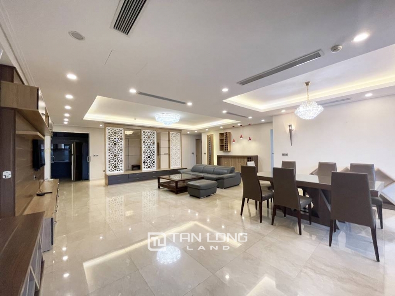 Sumptuous 267SQM apartment for rent in The Link Ciputra 4