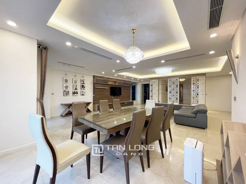 Sumptuous 267SQM apartment for rent in The Link Ciputra 5