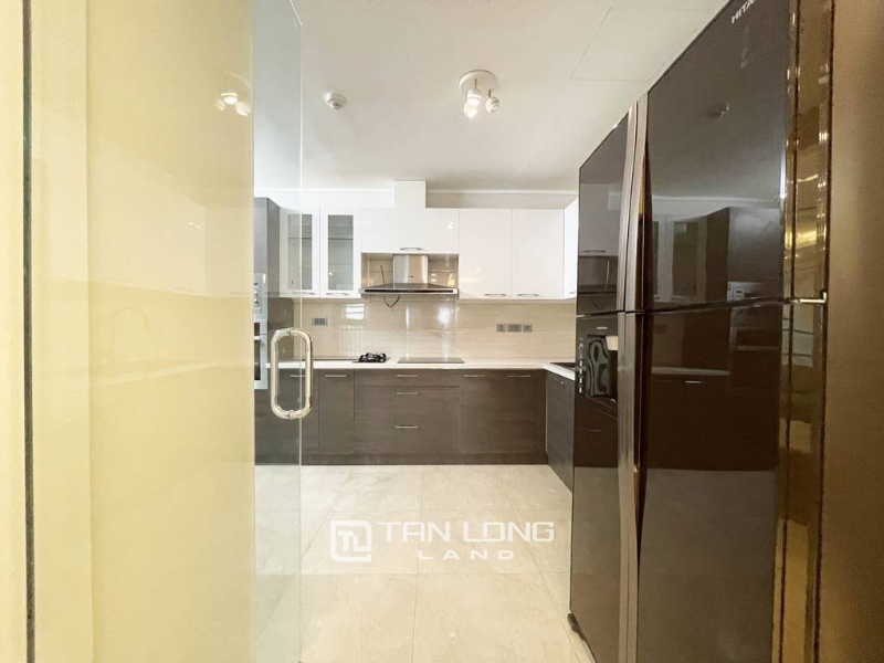 Sumptuous 267SQM apartment for rent in The Link Ciputra 6