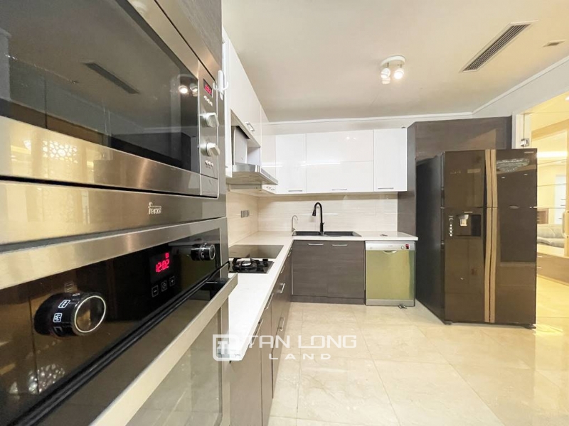 Sumptuous 267SQM apartment for rent in The Link Ciputra 7