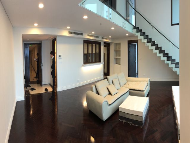 Superb duplex apartment for rent in Hoang Thanh building, Mai Hac De street