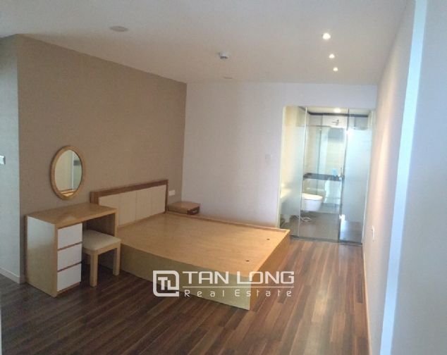 Thang Long Number One: renting 3 bedroom apartment, basic furnishings 4