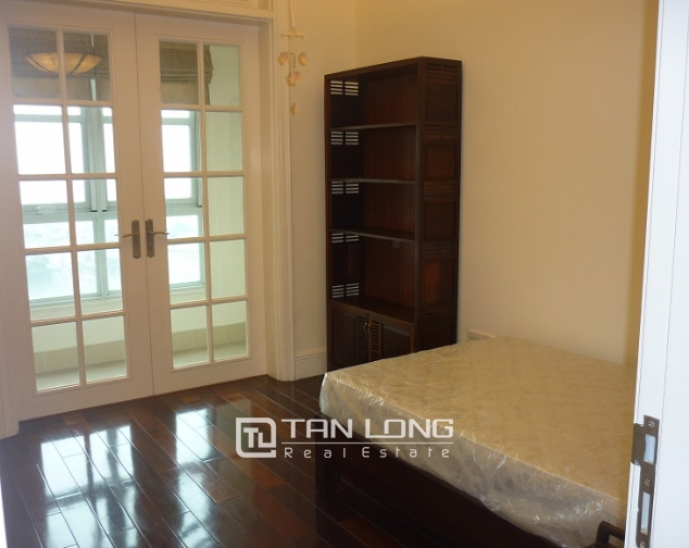 The Manor: 3 bedroom apartment for lease in W Tower 1