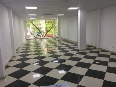 The office building in Tue Tinh street, Hai Ba Trung district for rent