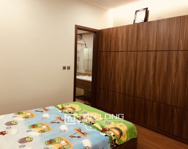 Trang An Complex 2 bedroom apartment for rent in Cau Giay district 3