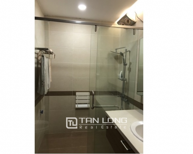 Trang An Complex 2 bedroom apartment for rent in Cau Giay district 6