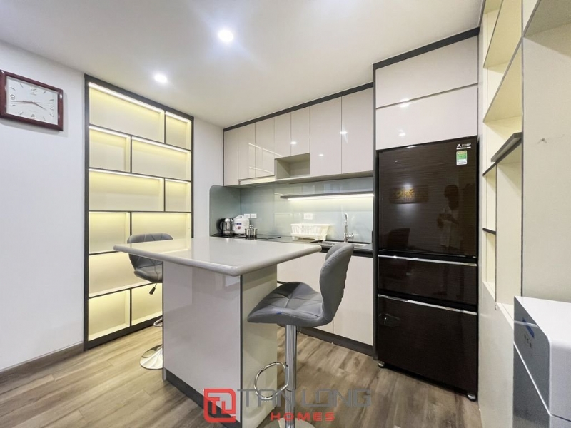 Trendy 01 bedroom apartment for lease in Ling Lang street, Ba Dinh district 7