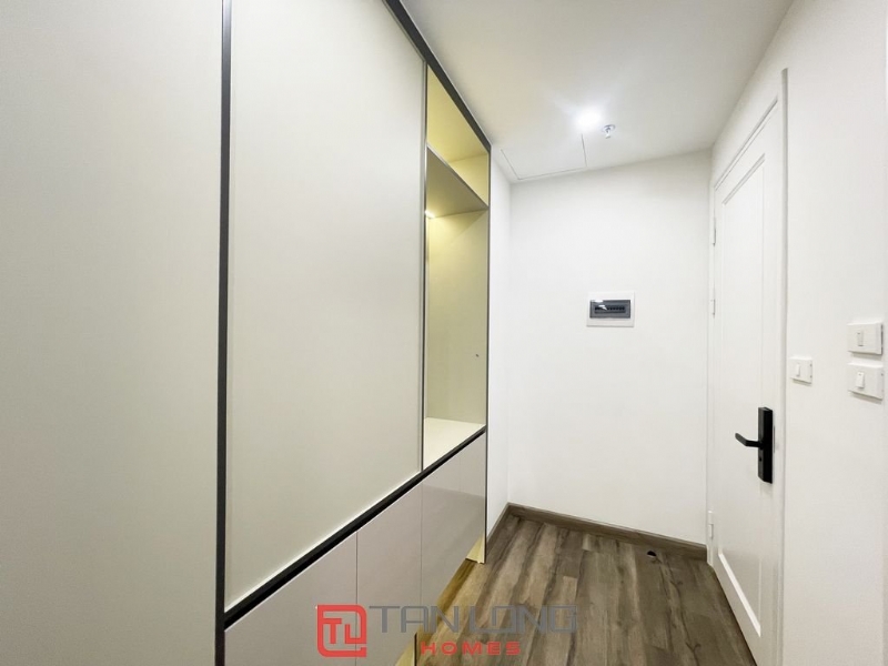 Trendy 01 bedroom apartment for lease in Ling Lang street, Ba Dinh district 11