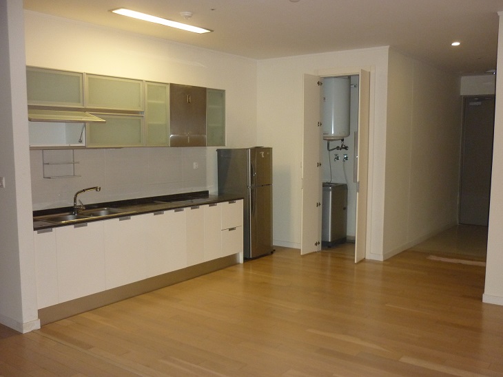 Unfurnished apartment for rent at Keangnam: 3 Bed/2 Bath - $1,200