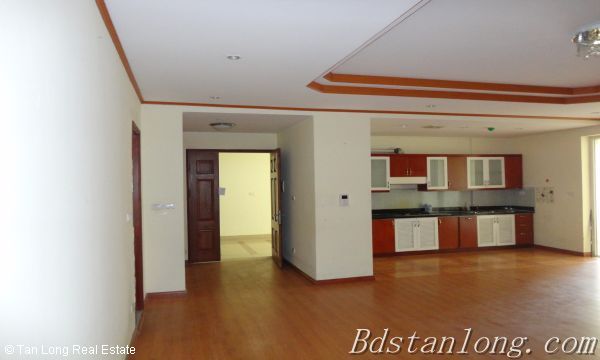 Unfurnished apartment rental at 25T2 Trung Hoa Nhan Chinh urban 2