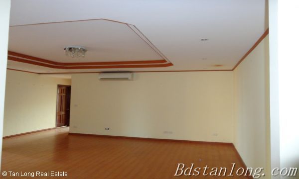 Unfurnished apartment rental at 25T2 Trung Hoa Nhan Chinh urban 6