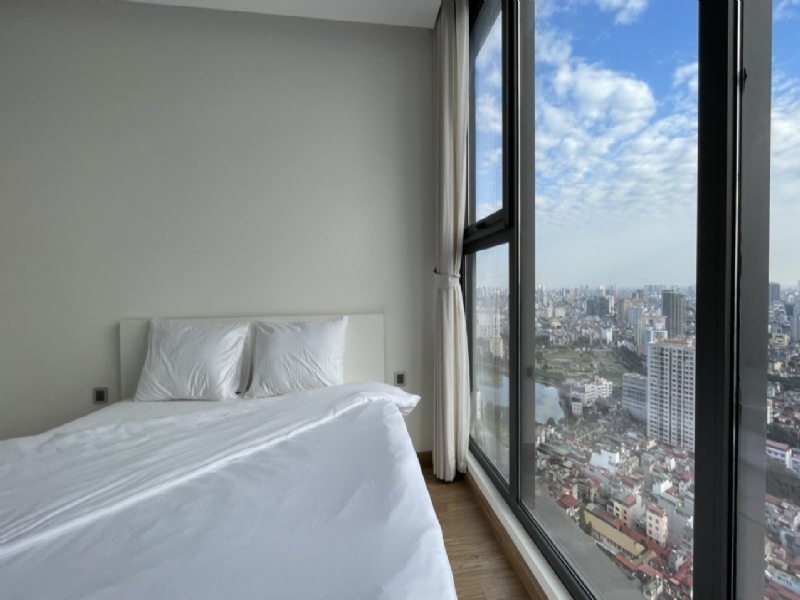Valuable living apartment for rent in Vinhomes Metropolis Ba Dinh 9