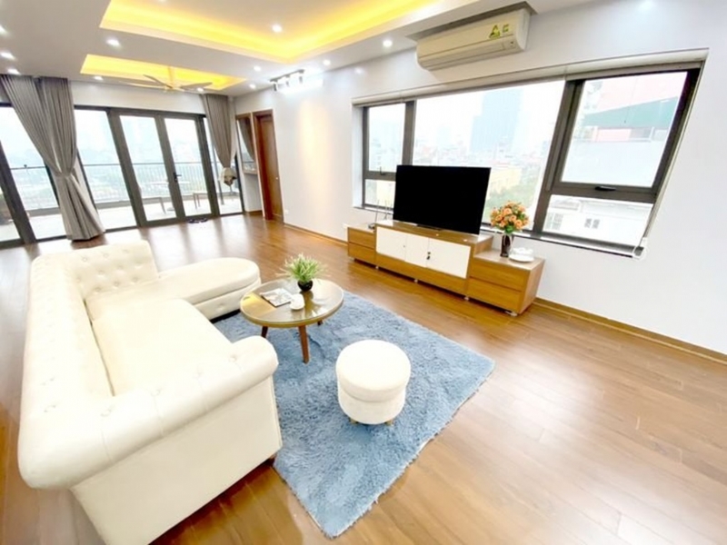 Vast apartment for rent in Trinh Cong Son Tay Ho 2