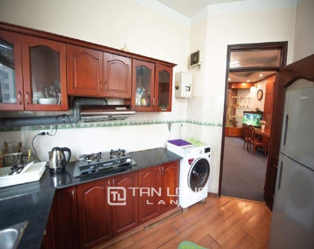 Very BIG but CHEAP 3 bedroom apartment for rent in 17T6 Hoang Dao Thuy Street, Thanh Xuan District 4