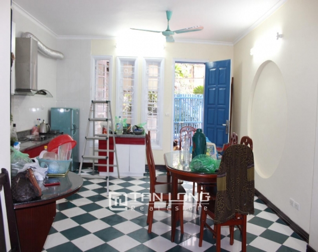 Villa for rent in Ton Duc Thang, Dong Da district, 4 storeys, full of modern furniture 2