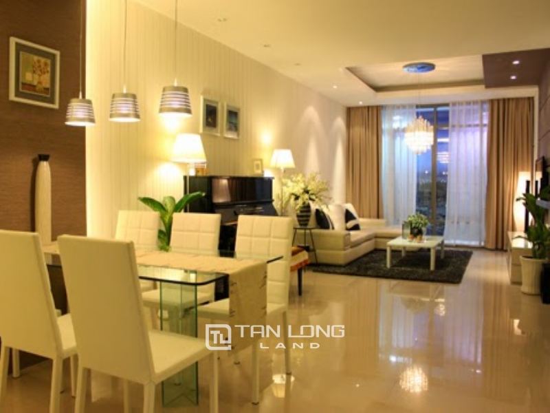 Vinhomes Nguyen Chi Thanh apartment for rent, fully furnished 1