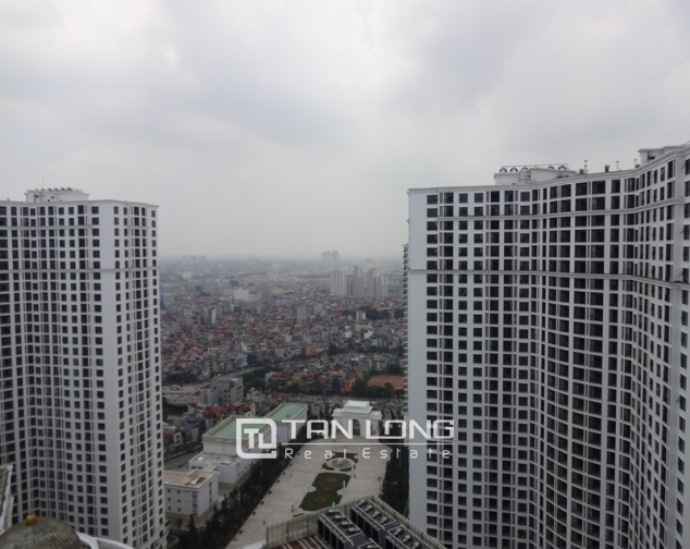 Vinhomes Royal City Hanoi: 2 bedroom apartment for sale, high floor situation 4