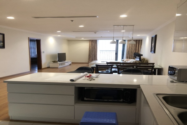Warmish Apartment with 3 Bedrooms for rent in Vinhomes Nguyen Chi Thanh