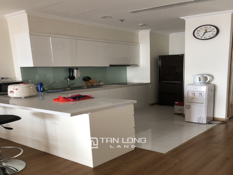 Warmish Apartment with 3 Bedrooms for rent in Vinhomes Nguyen Chi Thanh 1