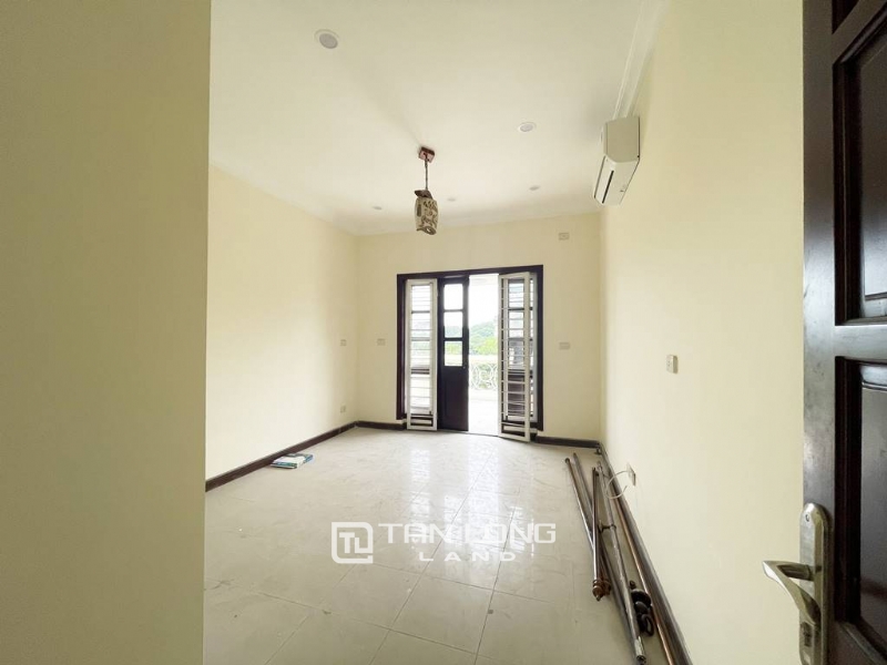 Well - renovated villa for rent in Ciputra D3 block 21