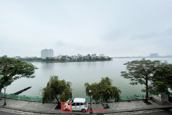 West lake view and luxurious 2 bedroom in Quang An street for lease.