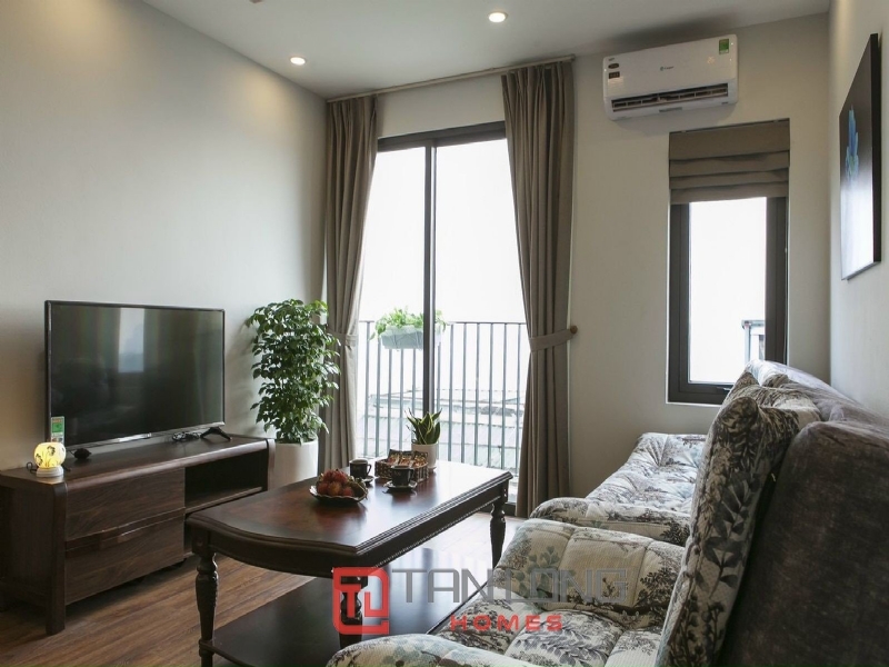 West lake view and modern 1 bedroom in Vu Mien street for lease. 1
