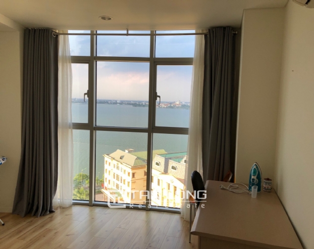 WESTERN apartment with view to whole lake for lease in Watermark, Tay Ho distr 6