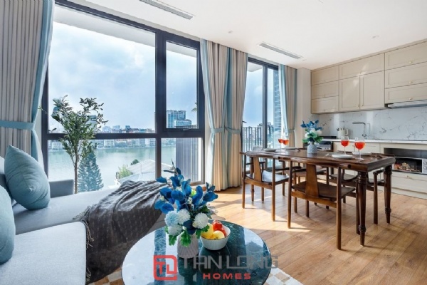 Westlake view 2 bedrooms apartment for lease in Tu Hoa street