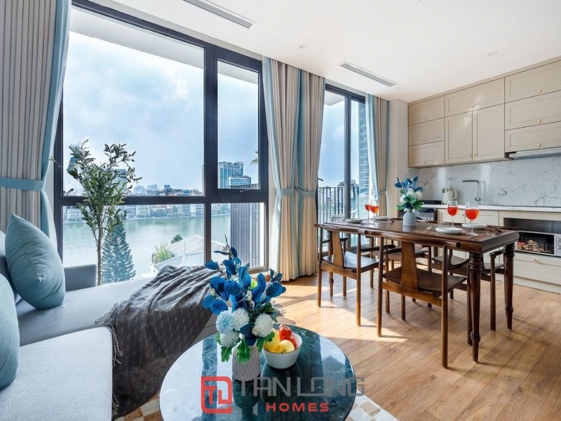 Westlake view 2 bedrooms apartment for lease in Tu Hoa street 8