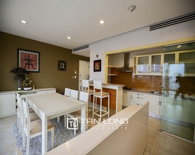 Whole lake view apartment for rent in Golden Westlake, 151 Thuy Khue street, Tay Ho distr 3