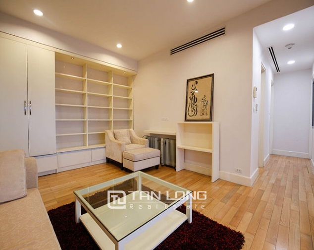 Whole lake view apartment for rent in Golden Westlake, 151 Thuy Khue street, Tay Ho distr 7