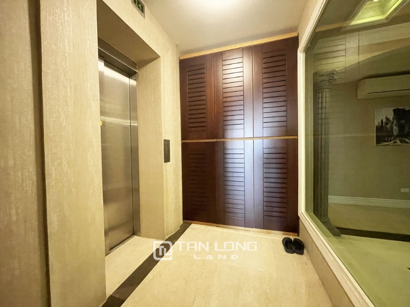 Wonderful 182SQM apartment with golf view in P2 Ciputra for rent 8