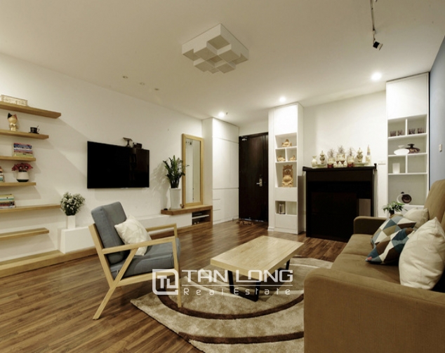 Wonderful 3 bedroom apartment in Golden Land, Thanh Xuan to sell 2