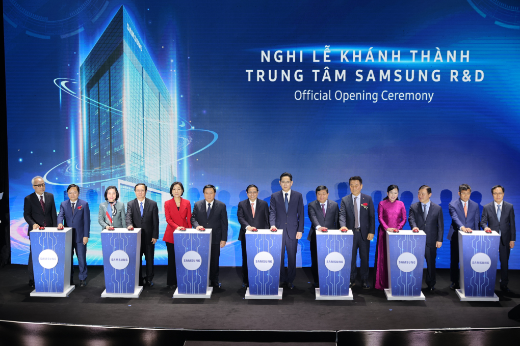 Samsung official launch a R&D center in Tay Ho Tay urban area